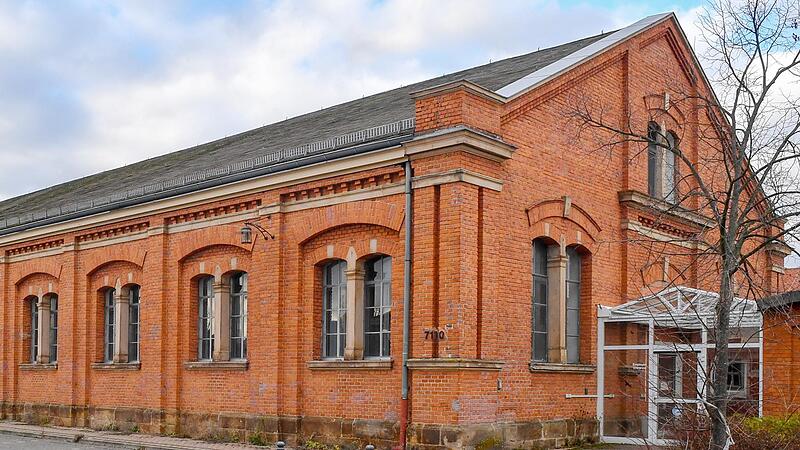 Wie wird die Reithalle auf der Lagarde-Kaserne künftig genutzt? Wie wird die Reithalle auf der Lagarde-Kaserne künftig genutzt?