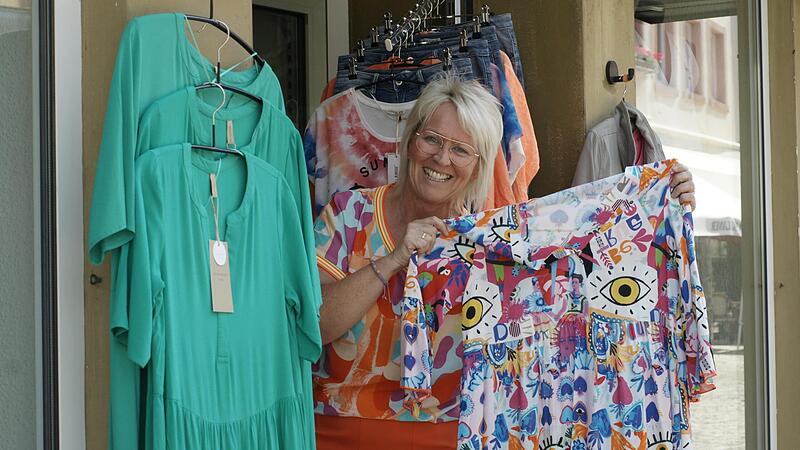 Beate Metz von der Boutique Testoni in der Ludwigstraße möchte mit anderen Geschäftsfrauen beim 40. Stadtfest die Modenschau wiederbeleben. Dafür soll es vom früheren Geschäft Klubertanz zur Marktplatz-Bühne eine Art Laufsteg geben.