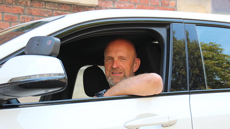 Harald Butterer ist seit über 30 Jahren Fahrlehrer. Gesehen hat er viel, aber den Spaß am Job nie verloren.
