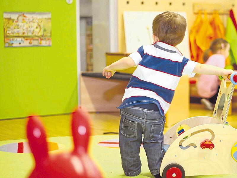Das gestrichene Kinderstartgeld für Familien soll in die bayerischen Kitas fließen.