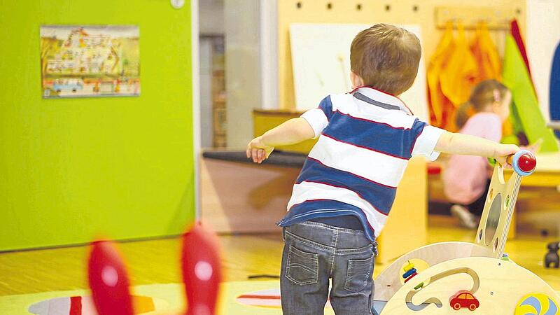 Das gestrichene Kinderstartgeld für Familien soll in die bayerischen Kitas fließen.