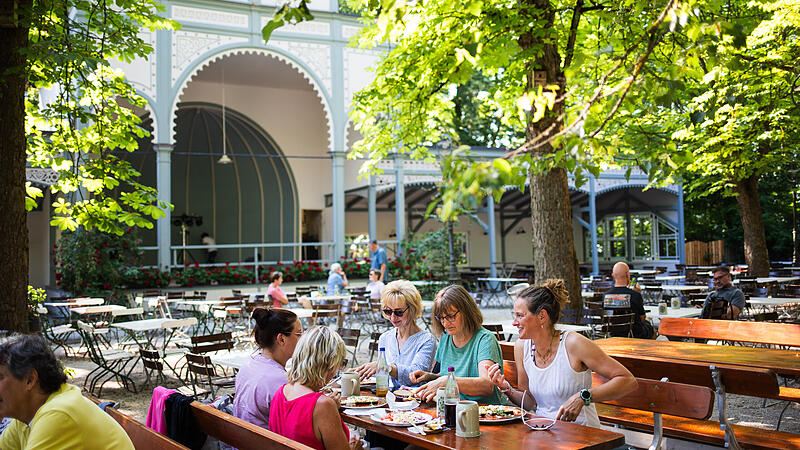 Wilde Rose in Bamberg feiert Jubil&auml;um. Der Keller am Stephansberg ist im Sommer beliebt. Gasthof mit Hotel befindet sich in der Innenstadt in der Ke&szlig;lerstra&szlig;e.