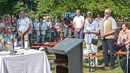 Stadtpfarrer Kilian Kemmer bei der Zelebration der Messe in Sterpersdorf.