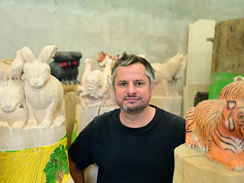Ateliertage Artur28 in Bamberg Thomas Gröhling Der Bildhauer Thomas Gröhling in seiner Werkstatt im Bamberger Stadtteil Bug bei den Ateliertagen 2025.