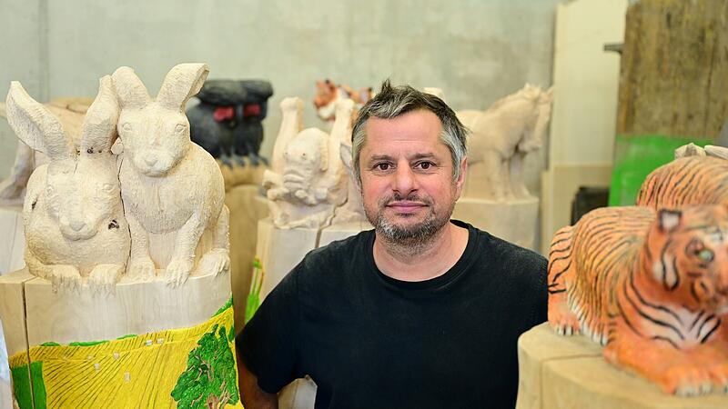 Der Bildhauer Thomas Gr&ouml;hling in seiner Werkstatt im Bamberger Stadtteil Bug