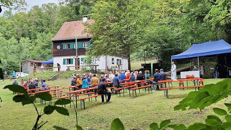 Der Deutsche Alpenverein (DAV), Sektion Bamberg, feierte das 90. Jubiläum der Würgauer Hütte. Der Deutsche Alpenverein (DAV), Sektion Bamberg, feierte das 90. Jubiläum der Würgauer Hütte.