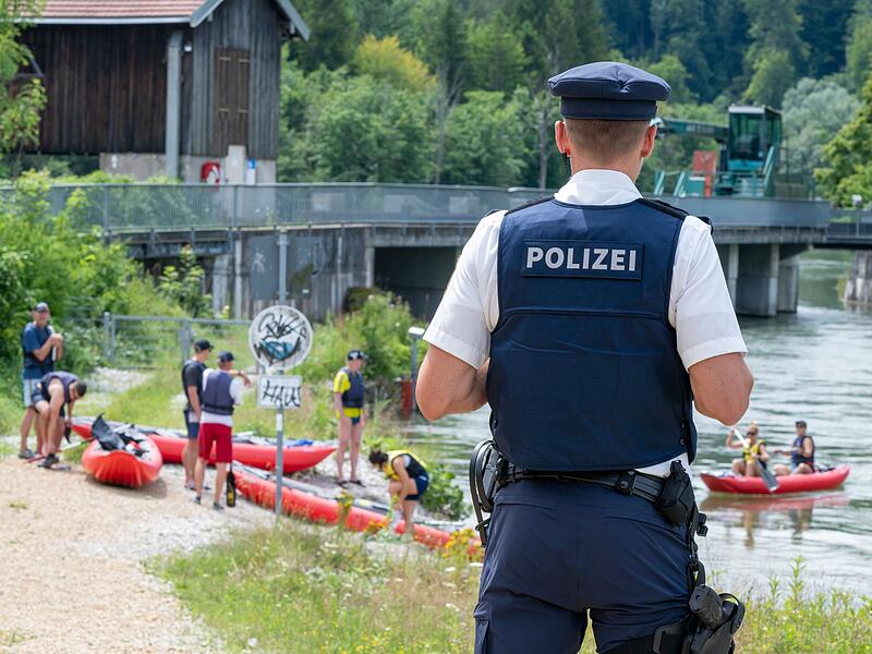Polizei-Kontrollaktion an der Isar Polizei-Kontrollaktion an der Isar