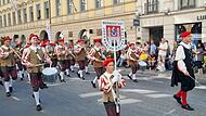 Auf dem Trachten- und Schützenzug des Münchner Oktoberfests lief das Jugendblasorchester dieses Jahr wieder mit.