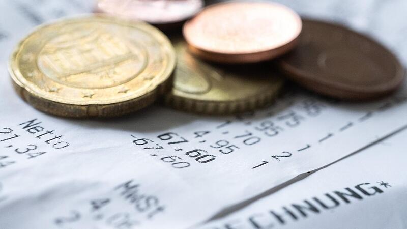 Im Landkreis Lichtenfels werden bei der Aufstellung des Haushaltes 2025 Kosten unter die Lupe genommen. Im Landkreis Lichtenfels werden bei der Aufstellung des Haushaltes 2025 Kosten unter die Lupe genommen.