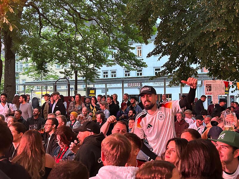 Fußball-EM: Public Viewing in CoburgFußball-EM 2024: So feiert Coburg Fußball-EM: Public Viewing in CoburgFußball-EM 2024: So feiert Coburg