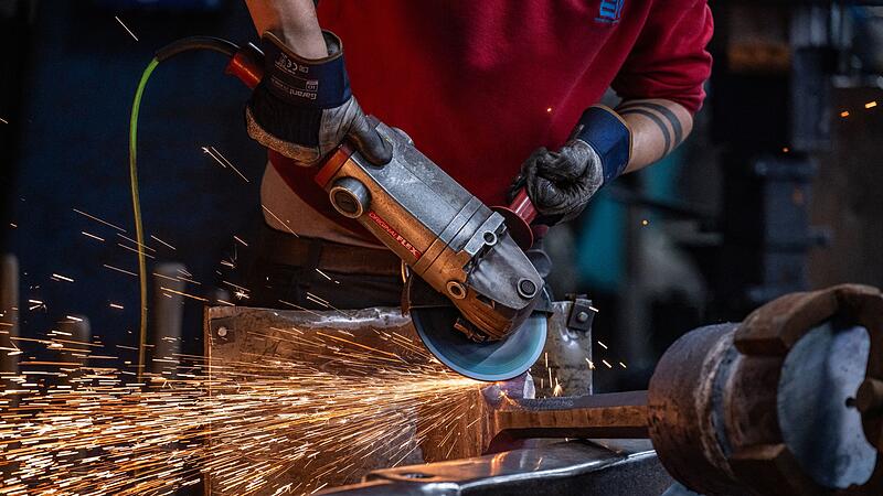 Produktion von Glockenkl&ouml;ppeln