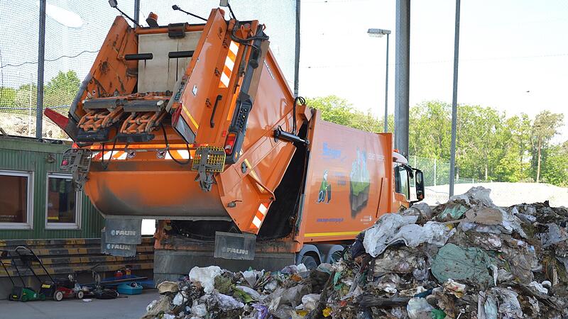 Unser Bild zeigt die Umladestation auf der Kreism&uuml;lldeponie bei Wirmsthal.
