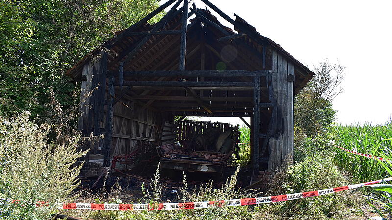 Am Dienstag hat in Dorfhaus (Weißenohe) eine alte Scheune gebrannt. Die Kripo geht von Brandstiftung aus.