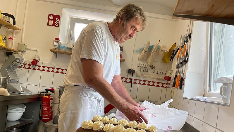 G&uuml;nther hat durch die Soziotherapie der Laufer M&uuml;hle einen Weg aus der Sucht gefunden. Heute arbeitet er bei den Sozialen Betrieben und hat ein offenes Ohr f&uuml;r viele Bewohner.