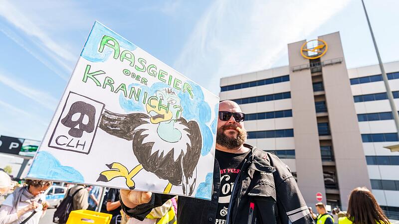 Proteste zum Lufthansa-Jubil&auml;um