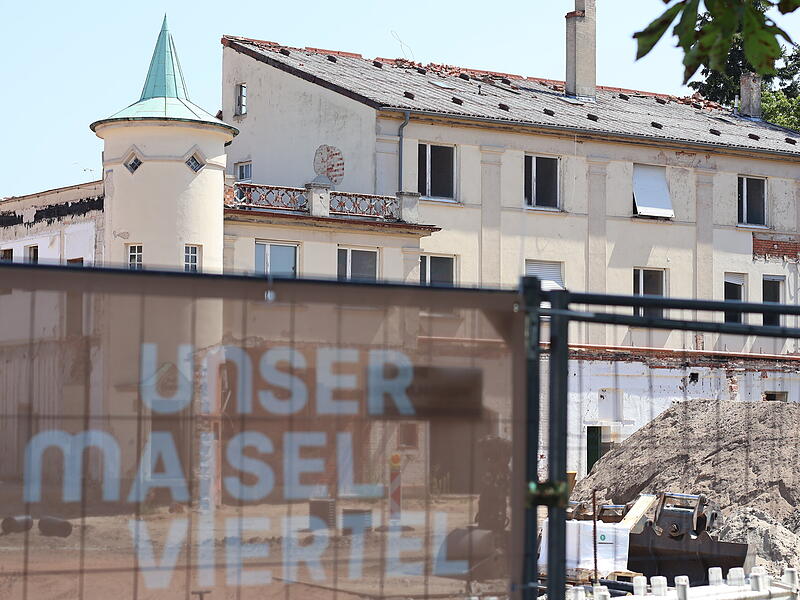 Das alte Kontorhaus auf dem Maisel-Gel&auml;nde hat keine Zukunft. Immerhin f&uuml;r den markanten Turm gibt es Hoffnung.