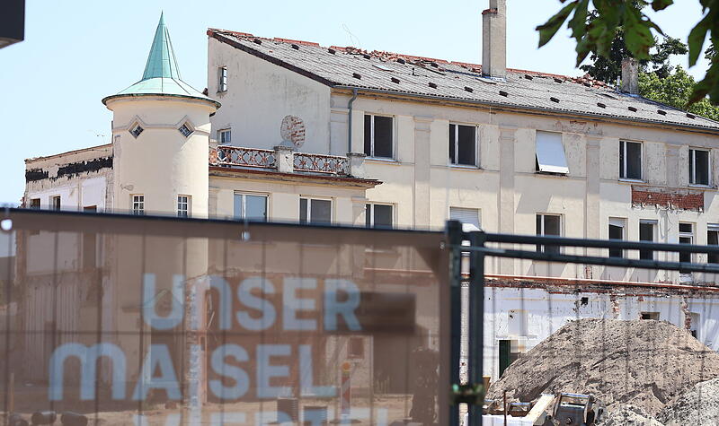Das alte Kontorhaus auf dem Maisel-Gel&auml;nde hat keine Zukunft. Immerhin f&uuml;r den markanten Turm gibt es Hoffnung.