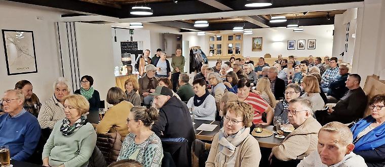 Voll besetzt war das Dorfgemeinschaftshaus D&ouml;ringstadt bei der B&uuml;rgerversammlung.