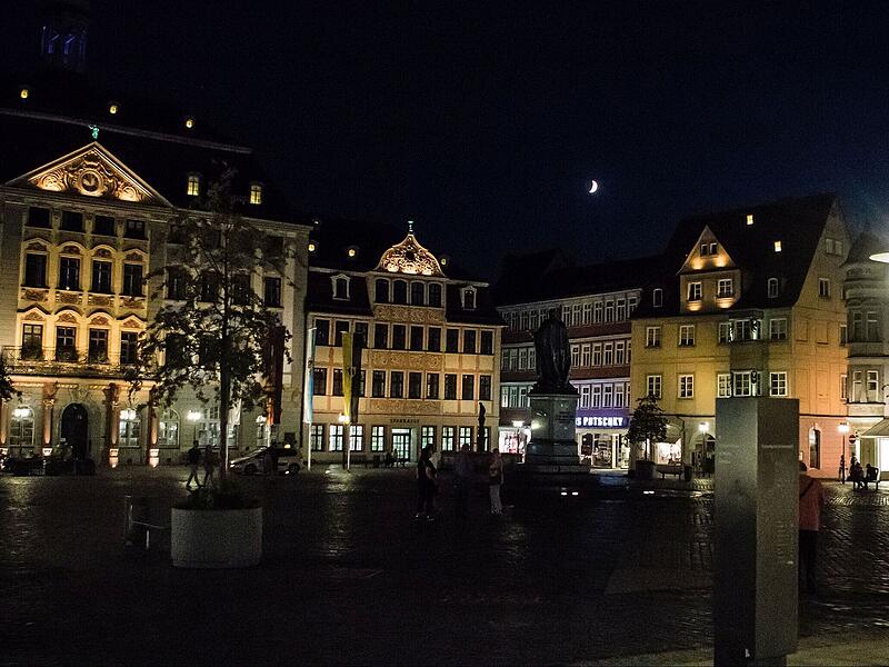 Aus Sicherheitsgründen wird die überwiegend indirekte Beleuchtung am Coburger Marktplatz nicht reduziert.