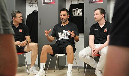 Die Bamberg Baskets haben zu einem Locker Room Talk mit ihrem neuen Coach Jes&uacute;s Ram&iacute;rez geladen.