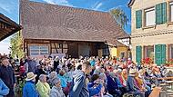 An der Sternwallfahrt im Seelsorgebereich Neubau, wo im Hof der Familie Brendel in Neubau der Gottesdienst stattfand, nahmen 400 Menschen teil.