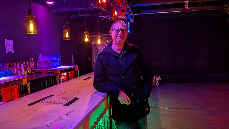 Stephan Guzik betreibt seit zehn Jahren den Feierraum im Coburger Steinweg. Doch wird der Club das Jubiläum im Dezember noch feiern können?