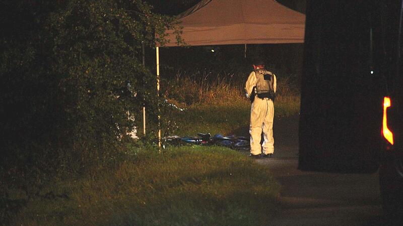 In der Nacht zum  19. August  2020 entdeckten Passanten  in einem Bayreuther Stadtteil   eine männliche Leiche.
