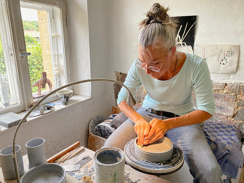 Scheibentöpferin Veronika RiedlForchheim & Fränkische Schweiz Scheibentöpferin Veronika RiedlForchheim & Fränkische Schweiz