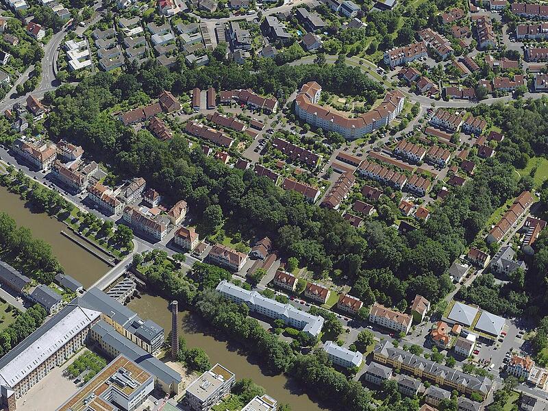 Gaustadt: Anwohner rätseln über mysteriösen Knall und Lichtstrahl Gaustadt: Anwohner rätseln über mysteriösen Knall und Lichtstrahl