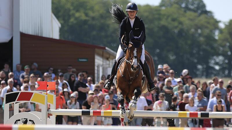 Lokalmatadorin Eva-Maria M&uuml;ller wurde herausragende Zweite beim Gro&szlig;en Preis von Detter.