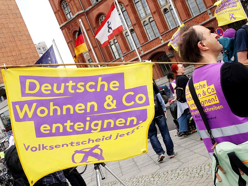 Expertenkommission übergibt Bericht zu Vergesellschaftung Expertenkommission übergibt Bericht zu Vergesellschaftung