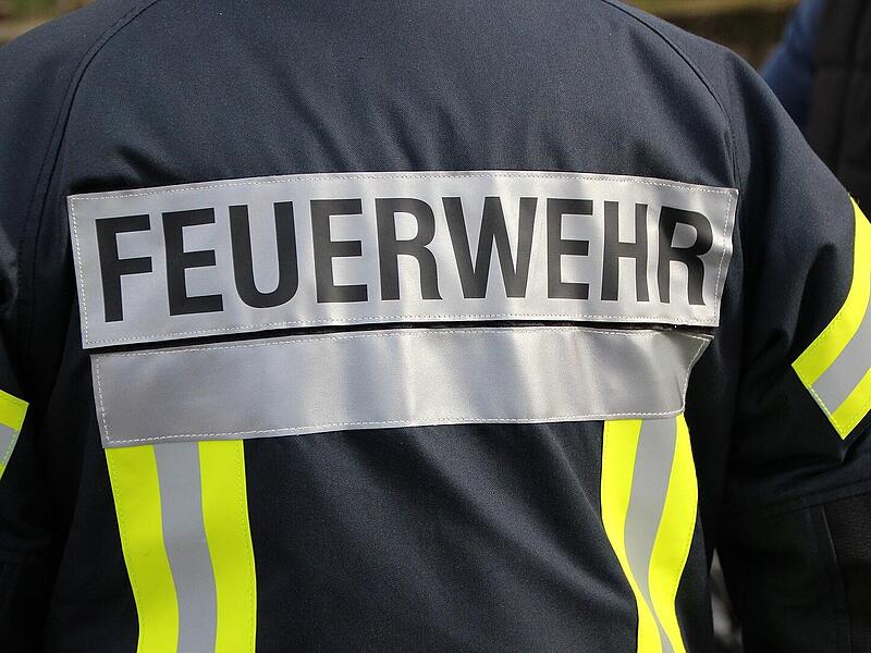 Feuerwehr Hirschaid zu Wiesenbrand gerufen: 51-jähriger als Auslöser Feuerwehr Hirschaid zu Wiesenbrand gerufen: 51-jähriger als Auslöser