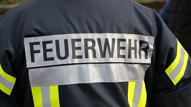 Feuerwehr Hirschaid zu Wiesenbrand gerufen: 51-jähriger als Auslöser Feuerwehr Hirschaid zu Wiesenbrand gerufen: 51-jähriger als Auslöser
