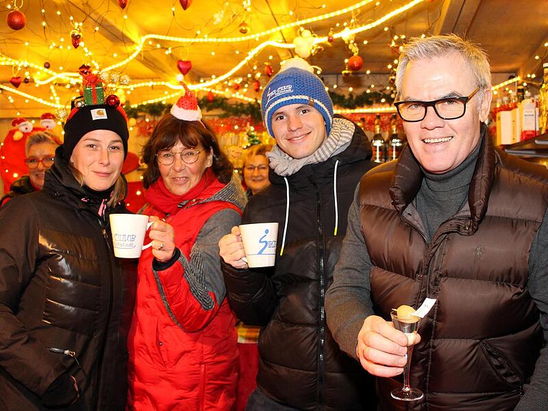 Der Glühwein kam bei den Besuchern gut an. Der Glühwein kam bei den Besuchern gut an.