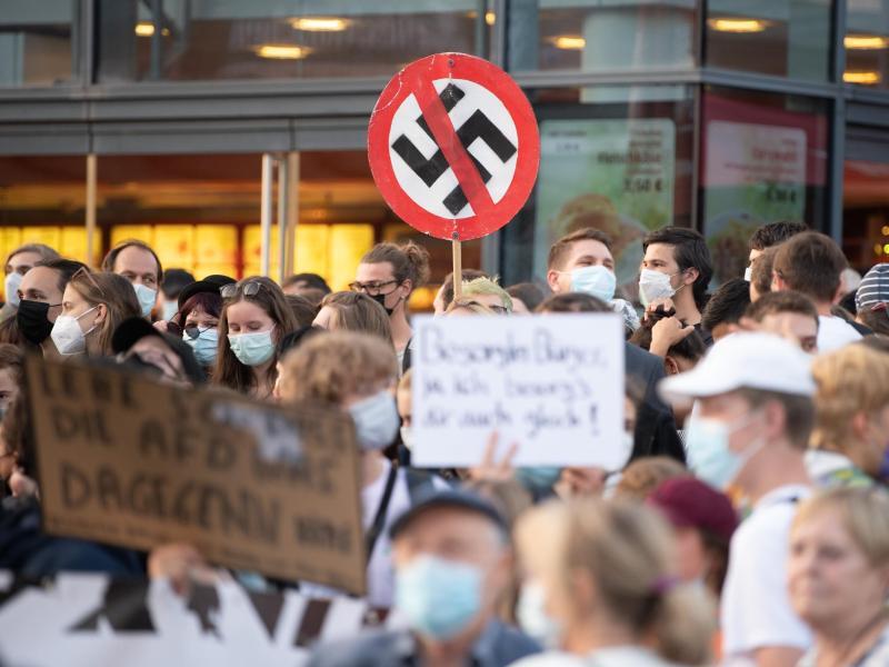 Demos in Dresden Demos in Dresden