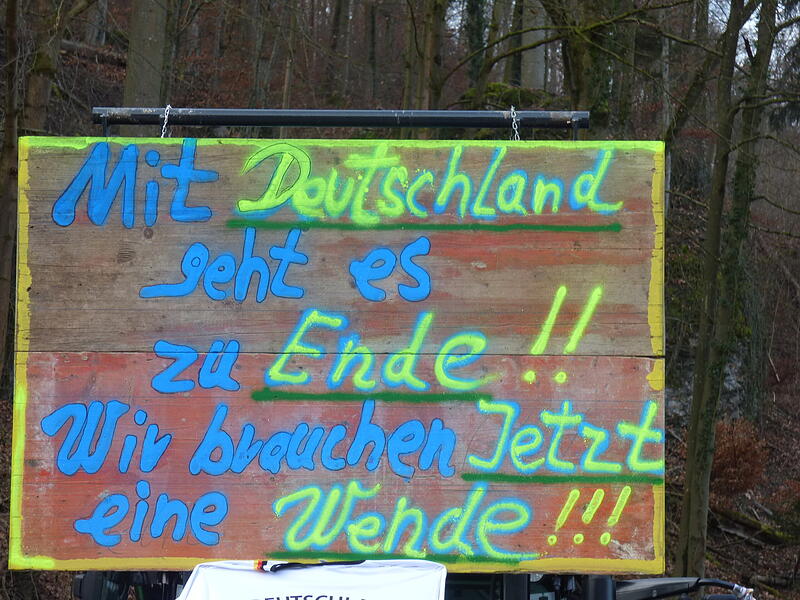 Auch bei Behringersmühle demonstrieren die LandwirteAuch bei Behringersmühle demonstrieren die Landwirte