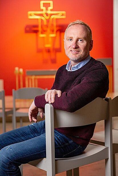 Pfarrer Stephan Schwab bekennt sich zu seiner Homosexualität.