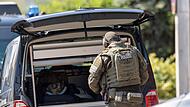 SEK-Beamte im Einsatz SEK-Beamte im Einsatz