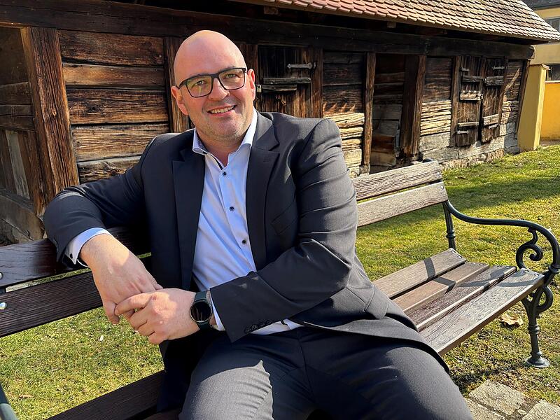Tim Scheppe von den Freien W&auml;hlern will 2026 der neue Adelsdorfer B&uuml;rgermeister werden.