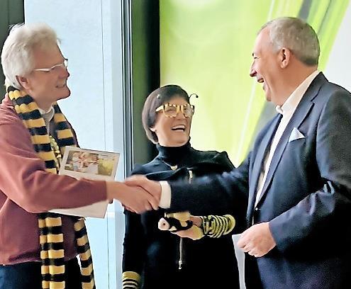 Den Jurypreis nahmen Reinhold Burger (links) und Ilona Munique von Stefan Schindler entgegen.