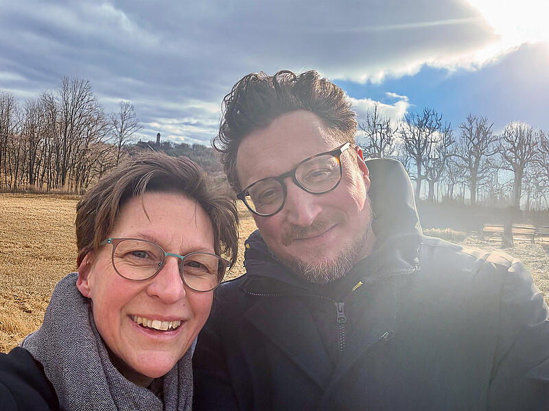 Carmen und Thomas Lang aus Frensdorf sind seit 26 Jahren zusammen und privat wie politisch ein eingespieltes Team. Auch, wenn sie auf unterschiedlichen Partei-Listen stehen.