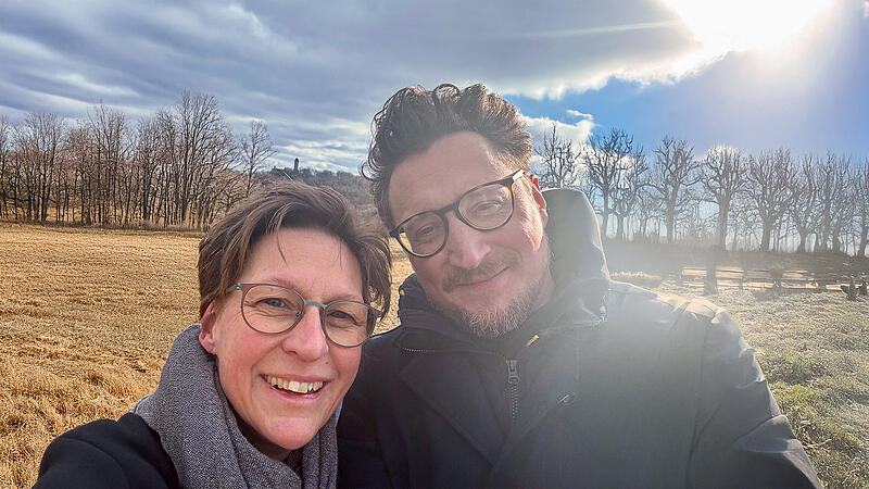 Carmen und Thomas Lang aus Frensdorf sind seit 26 Jahren zusammen und privat wie politisch ein eingespieltes Team. Auch, wenn sie auf unterschiedlichen Partei-Listen stehen.