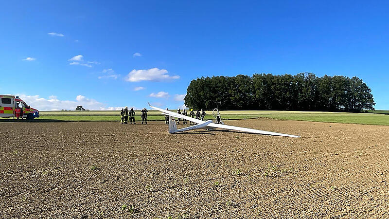 Dreifache Notlandung: Drei Segelflieger müssen zeitgleich neben der A73 notlanden Dreifache Notlandung: Drei Segelflieger müssen zeitgleich neben der A73 notlanden