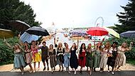 Dirndl-Gipfel zur aktuellen Wiesn-Mode Dirndl-Gipfel zur aktuellen Wiesn-Mode