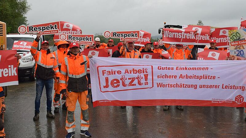 Sie trotzen dem Regen, auch beim Streik.