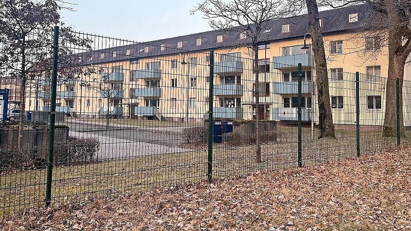 Nach Angaben der Regierung von Oberfranken waren Anfang November 2025 rund 1560 Gefl&uuml;chtete im Bamberger Ankerzentrum untergebracht.