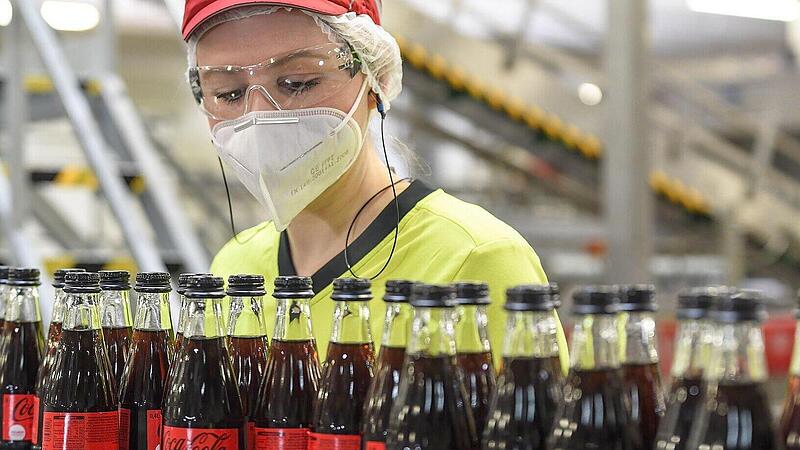 Ohne Gas l&auml;uft auch hier (fast) nichts: Getr&auml;nkehersteller wie Coca Cola in Knetzgau stellen jetzt auf neue Energietr&auml;ger um, damit die Produktion gesichert bleibt.