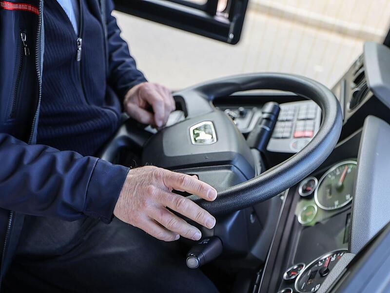 Busfahrer wird Vorfahrt im Kreis Coburg genommen Busfahrer wird Vorfahrt im Kreis Coburg genommen