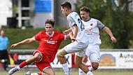 Daniel Werb (l.) und der TV Ha&szlig;furt haben nach dem Aufstieg auch das zweite Bezirksliga-Spiel gegen Ex-Landesligist FC Fuchsstadt mit 2:0 gewonnen. Ryan Evans