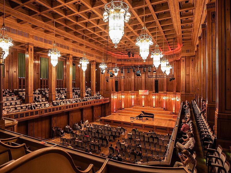 Blick in den Max-Littmann-Saal in Bad Kissingen: Hauptspielst&auml;tte des Kissinger Sommers